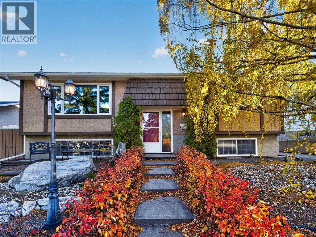1219 Hunterquay Hill NW, Calgary
