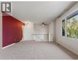 1219 Hunterquay Hill NW - photo 10