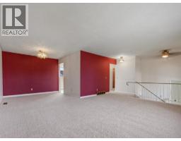 1219 Hunterquay Hill NW - photo 11