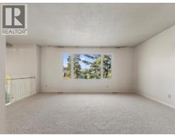 1219 Hunterquay Hill NW - photo 9