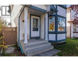 127 Erin Meadow Crescent SE - photo 2