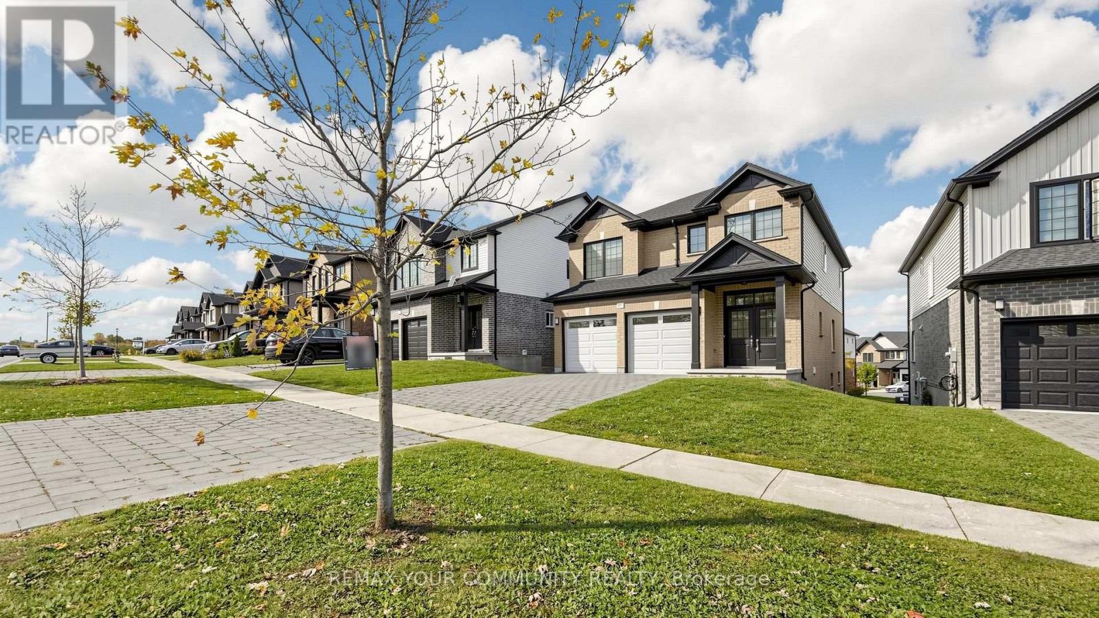 2607 Sheffield Boulevard, London South, ON photo 2