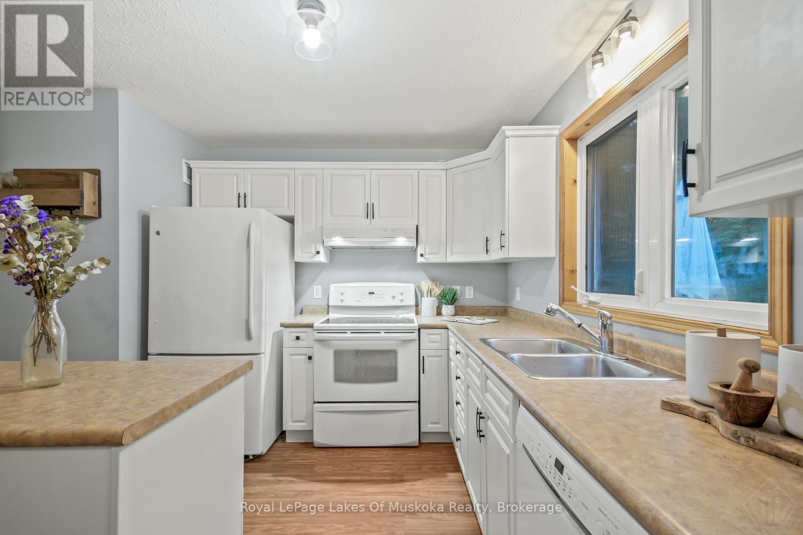 2726 OLD MUSKOKA ROAD - 10
