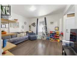 252 Dundas Street, Woodstock, ON N4S1B1 Photo 11