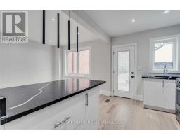 611 Hillsdale Avenue E, Toronto, ON M4S1V1 Photo 10