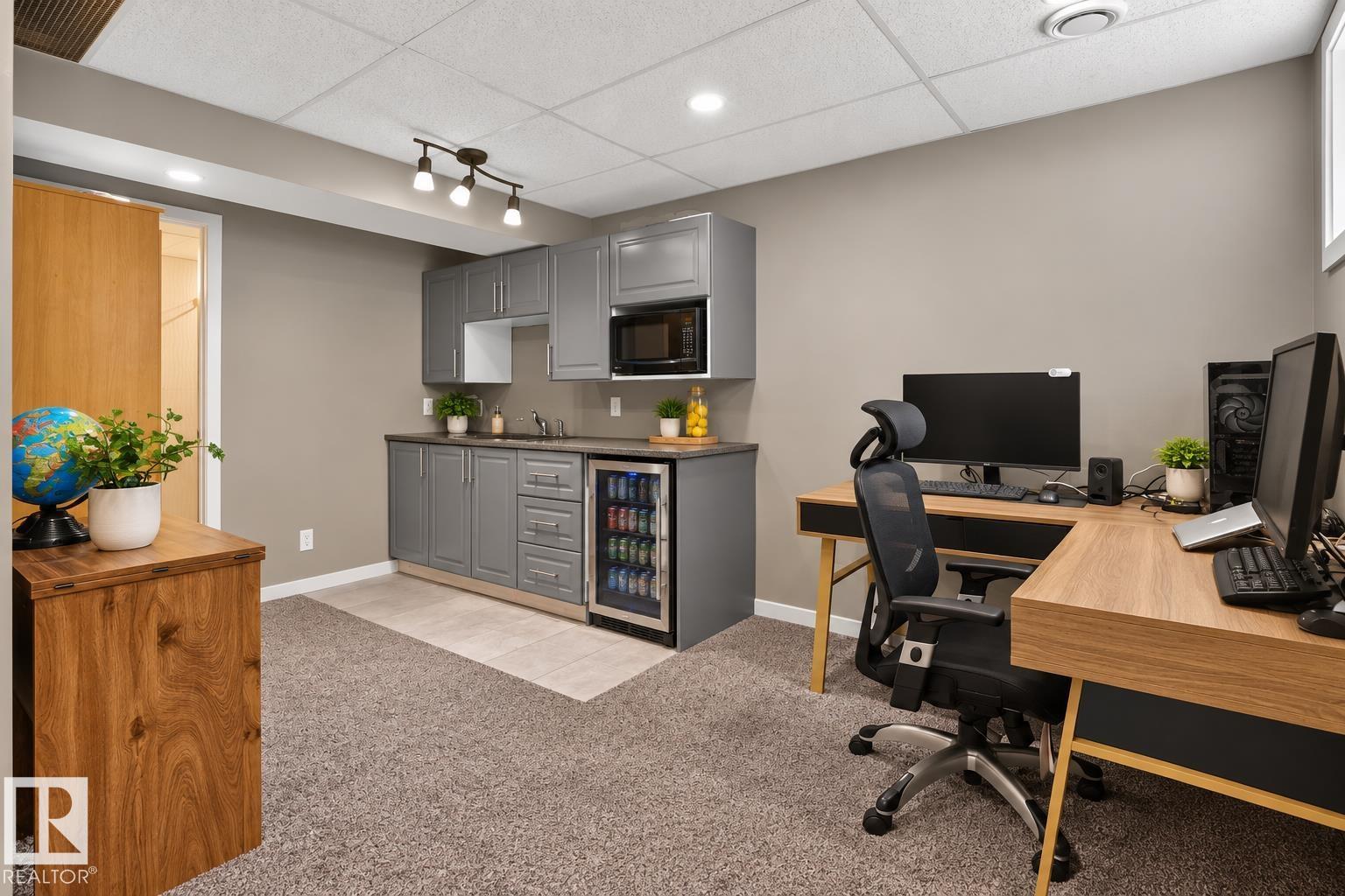 411 SIMMONDS WY - 34