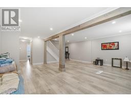 106 Windsor Heights thumbnail 15
