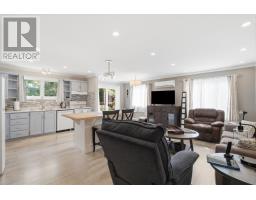 106 Windsor Heights thumbnail 4