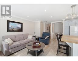 106 Windsor Heights thumbnail 5