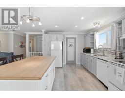 106 Windsor Heights thumbnail 8