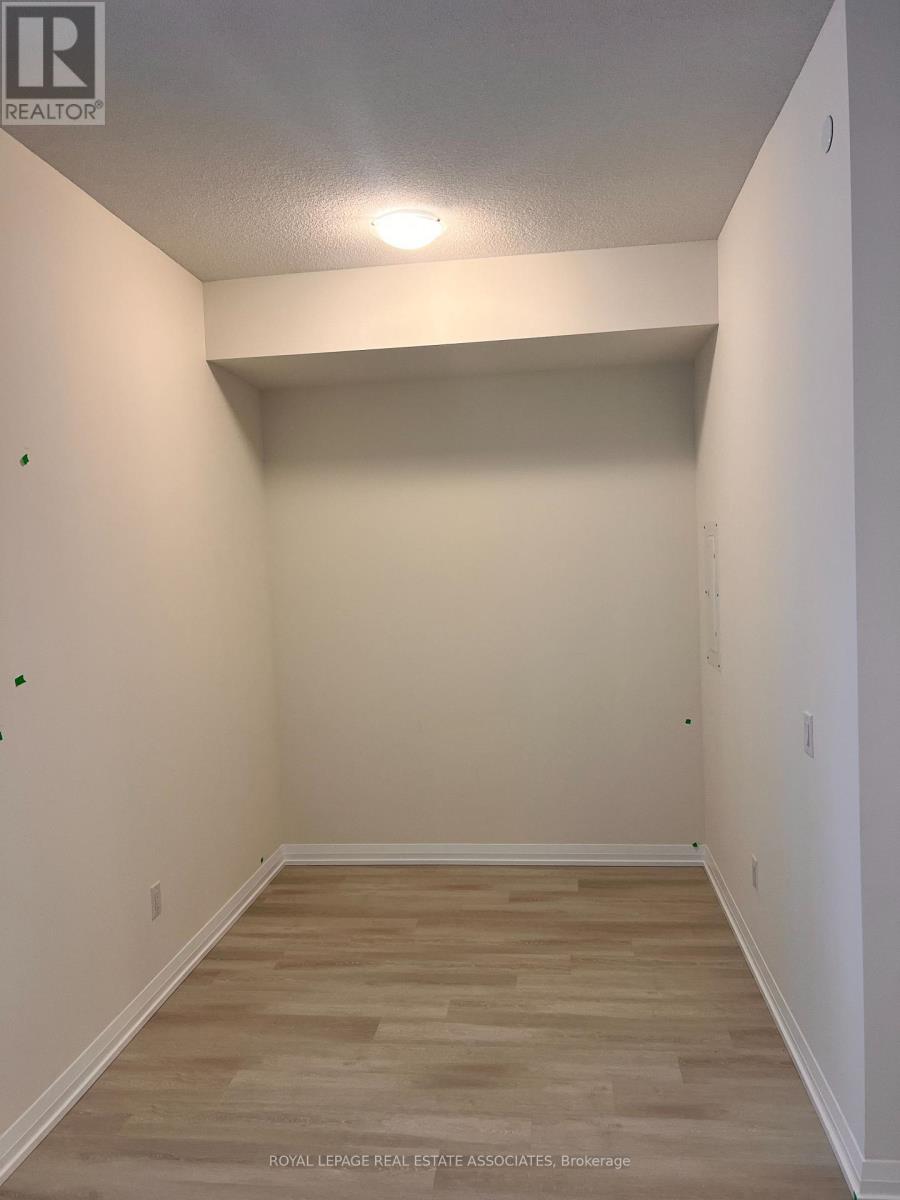 3270 Sheppard Avenue East — photo 7