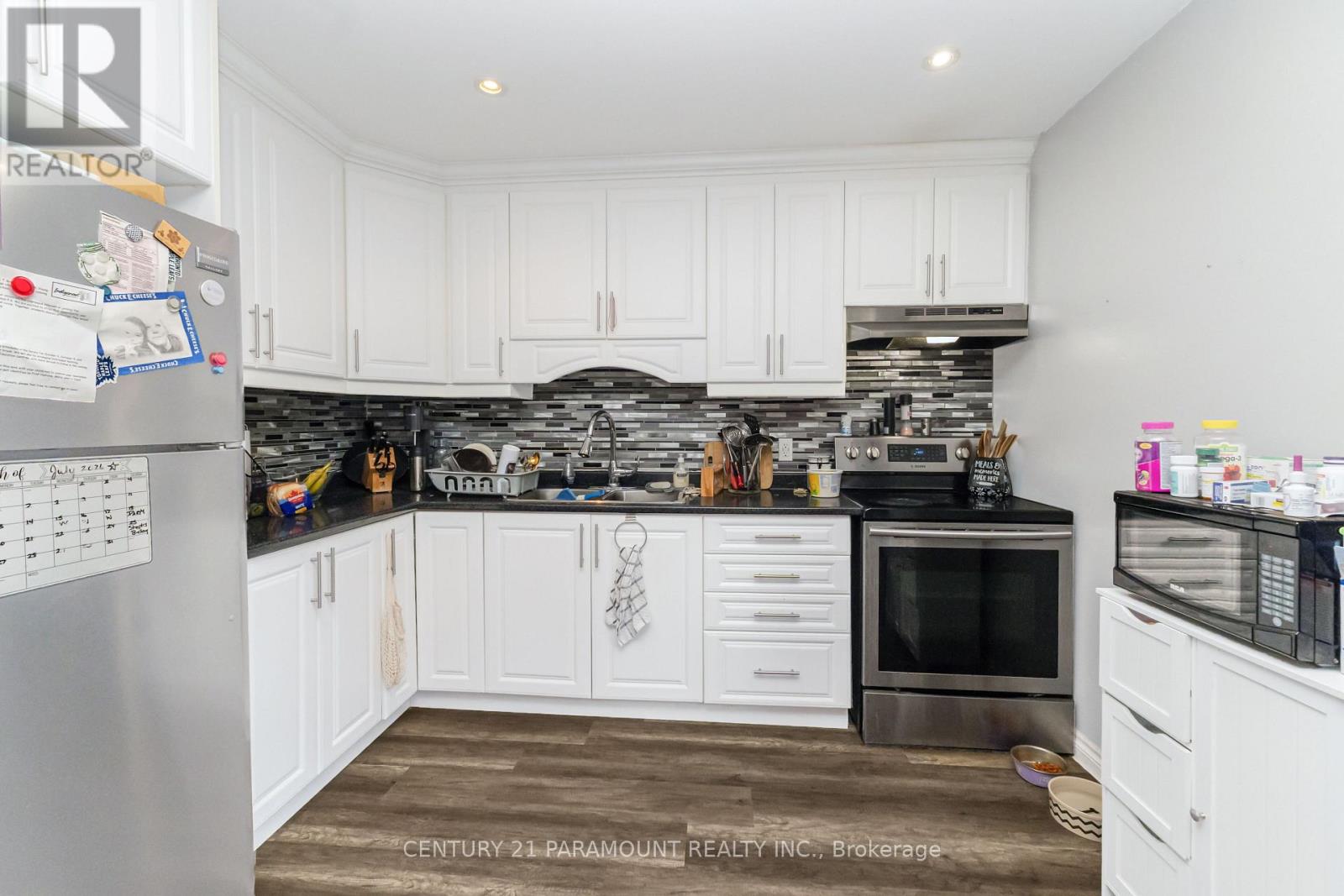 #116 1010 GLEN STREET - 13