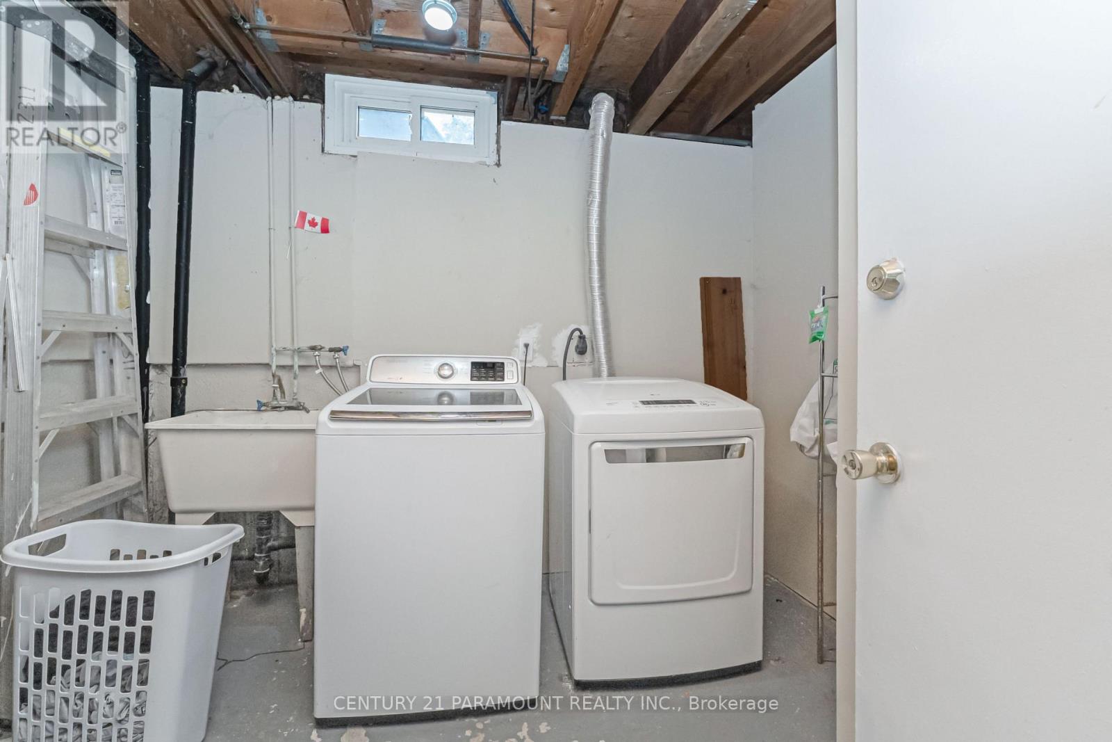 #116 1010 GLEN STREET - 30
