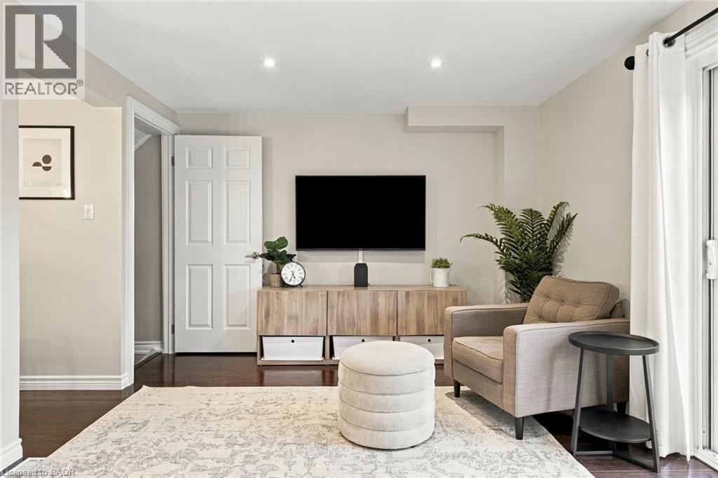11 Sandalwood Drive — photo 14