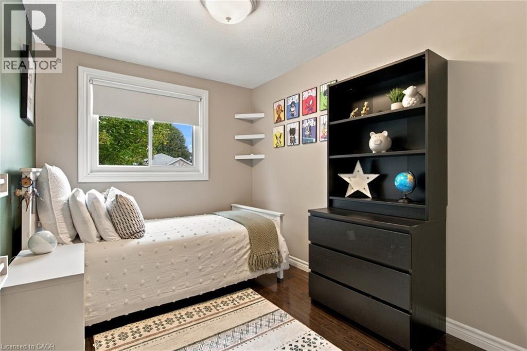11 Sandalwood Drive — photo 17