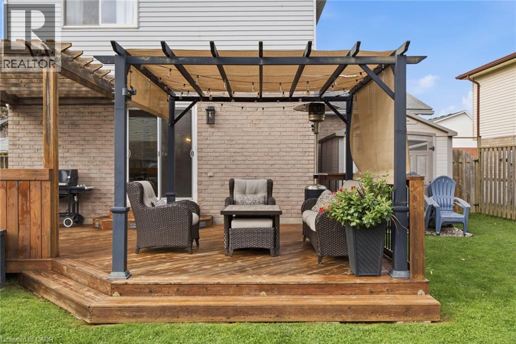 11 Sandalwood Drive — photo 32