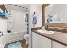 582 Lakewood Rd N Nw, Edmonton, AB T6K3Y1 Photo 18