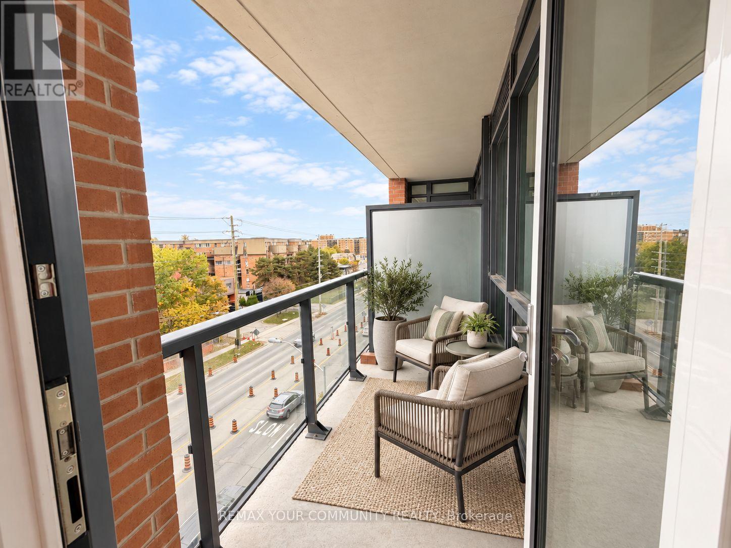 7608 Yonge Street — photo 14