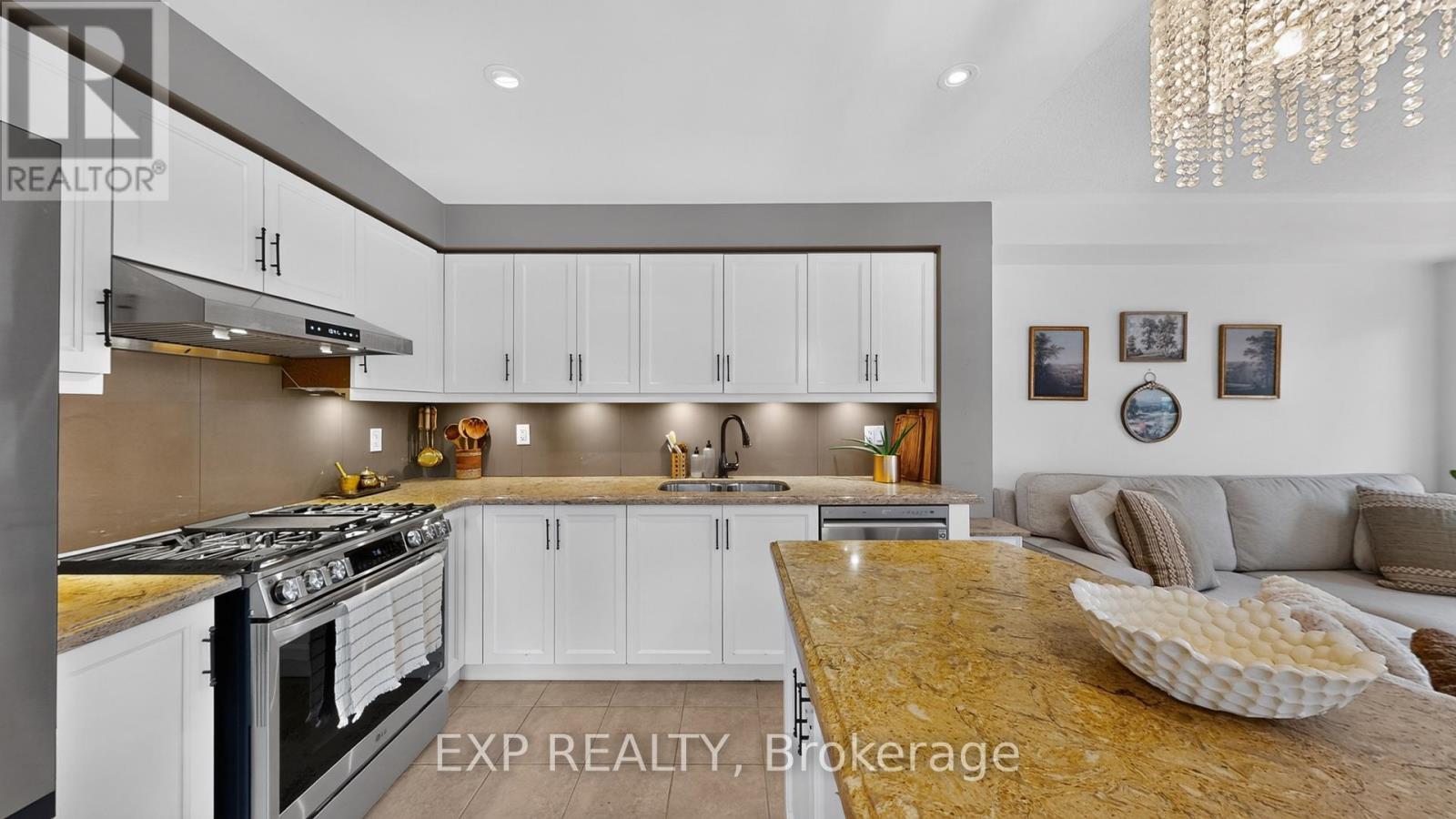 1450 Rennie Street, Oshawa, ON photo 8