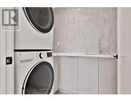 14 Risa Boulevard, Toronto, ON M6B1S3 Photo 41