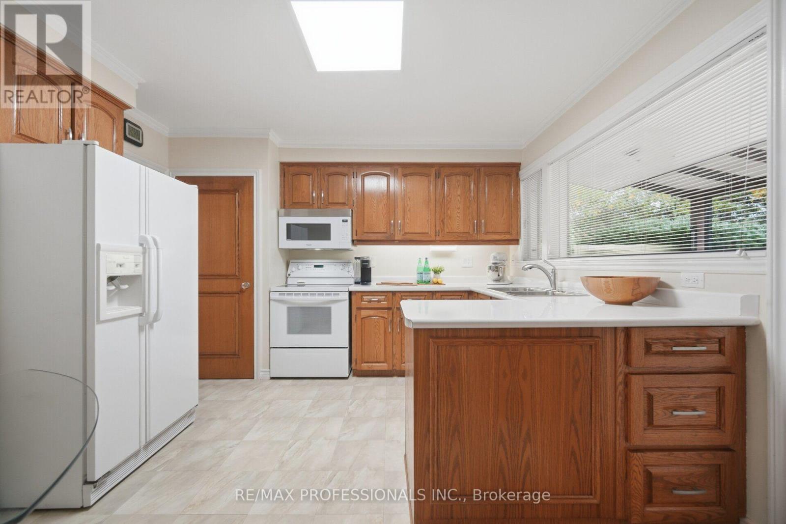 9 Humber Ridge Drive — photo 13