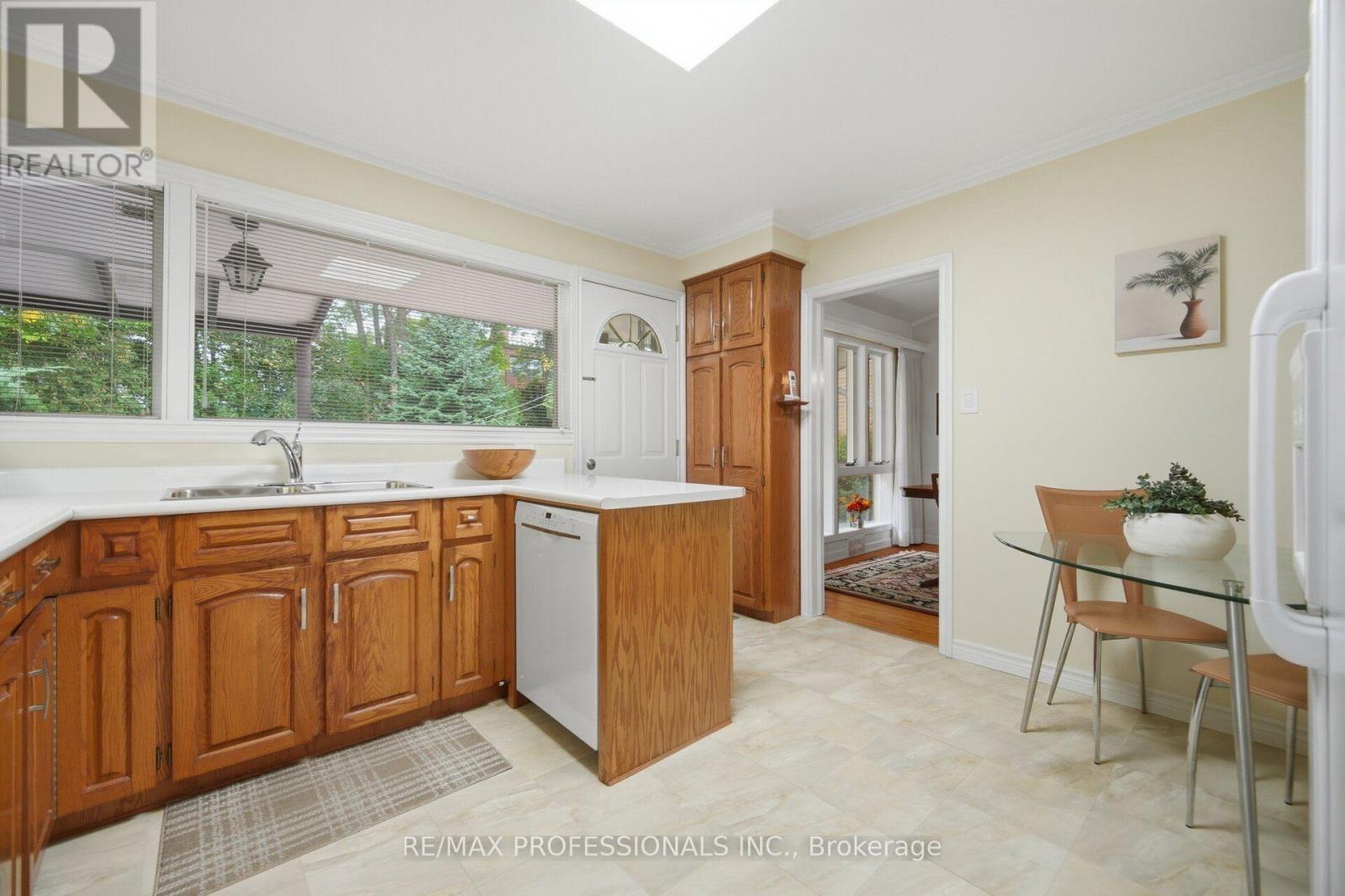 9 Humber Ridge Drive — photo 15