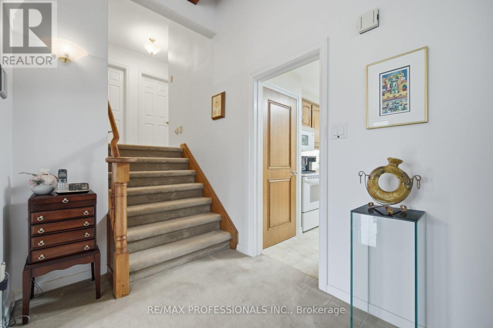 9 Humber Ridge Drive — photo 18