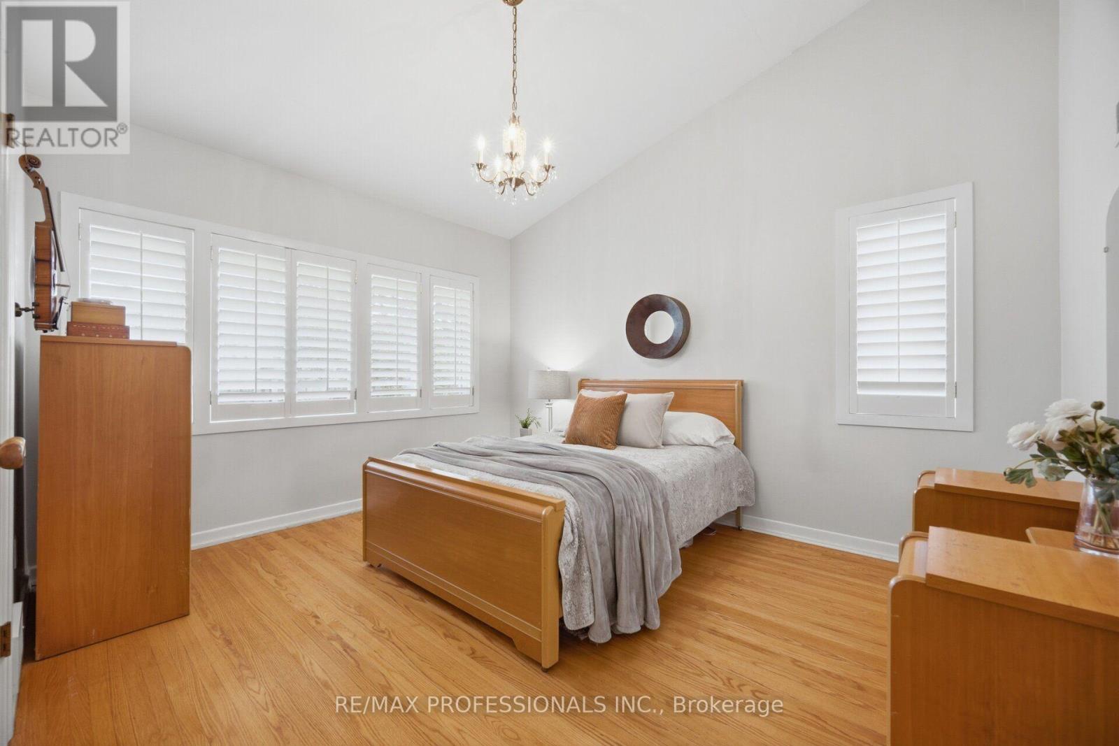 9 HUMBER RIDGE DRIVE - 22