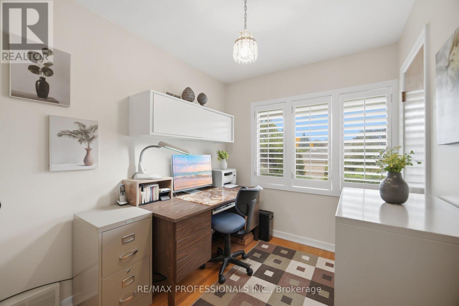 9 HUMBER RIDGE DRIVE - 24
