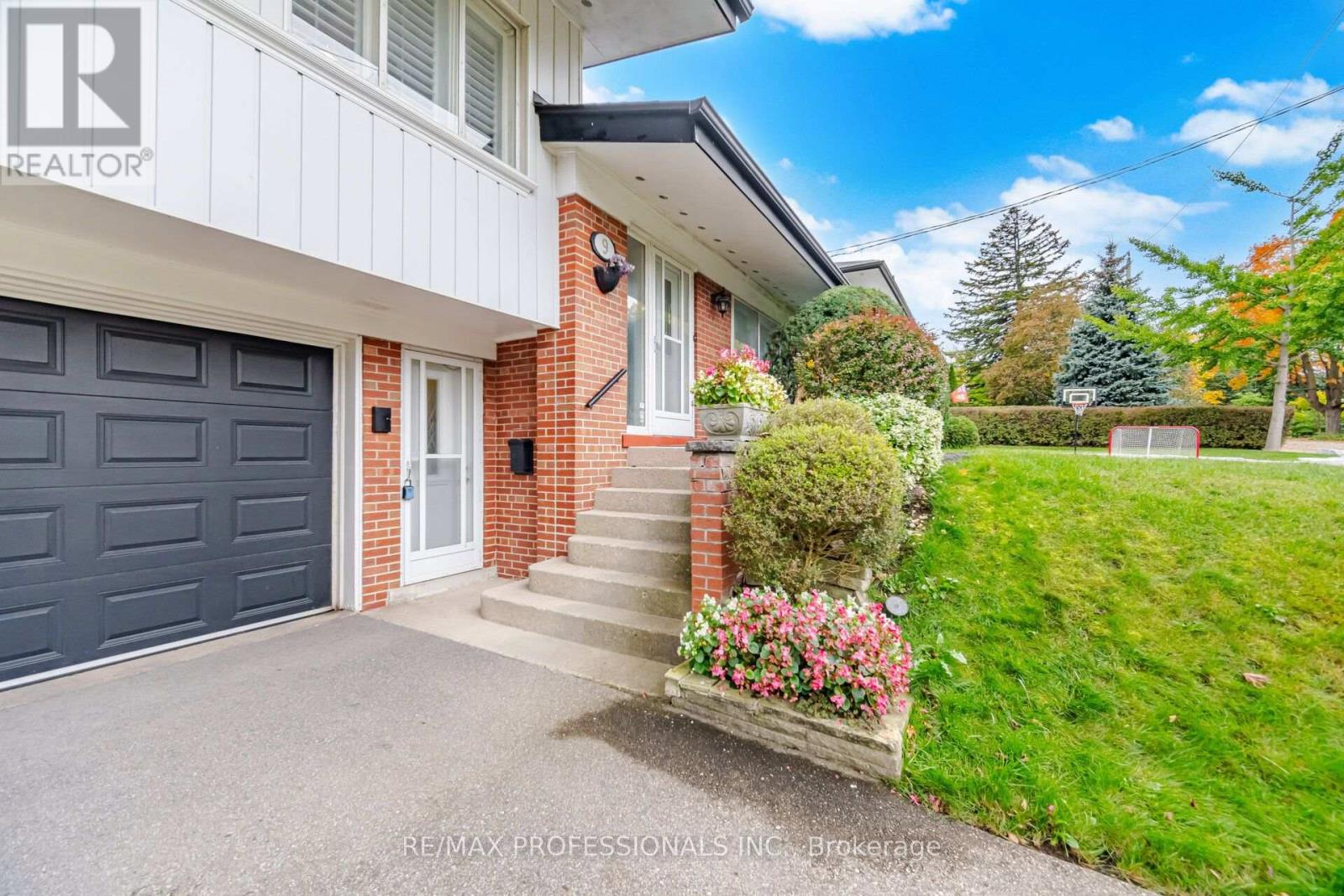 9 HUMBER RIDGE DRIVE - 3