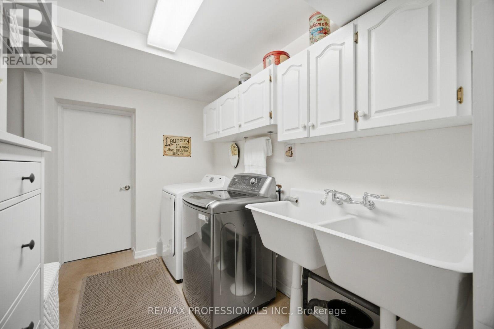 9 Humber Ridge Drive — photo 33