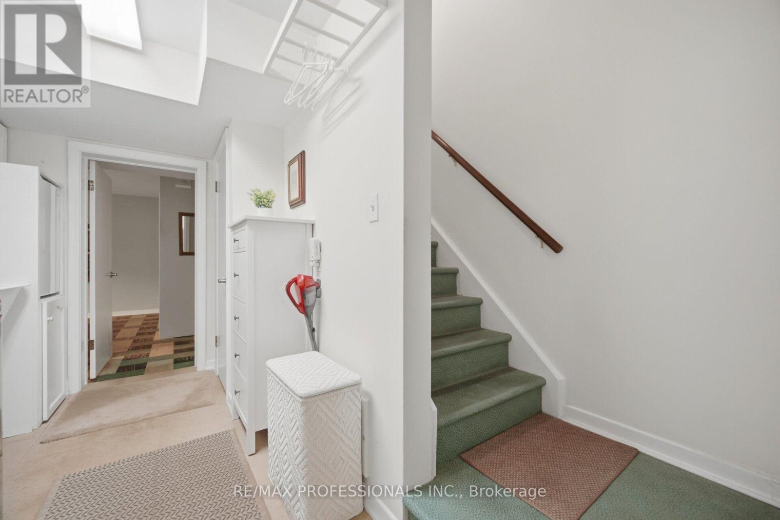 9 Humber Ridge Drive — photo 36