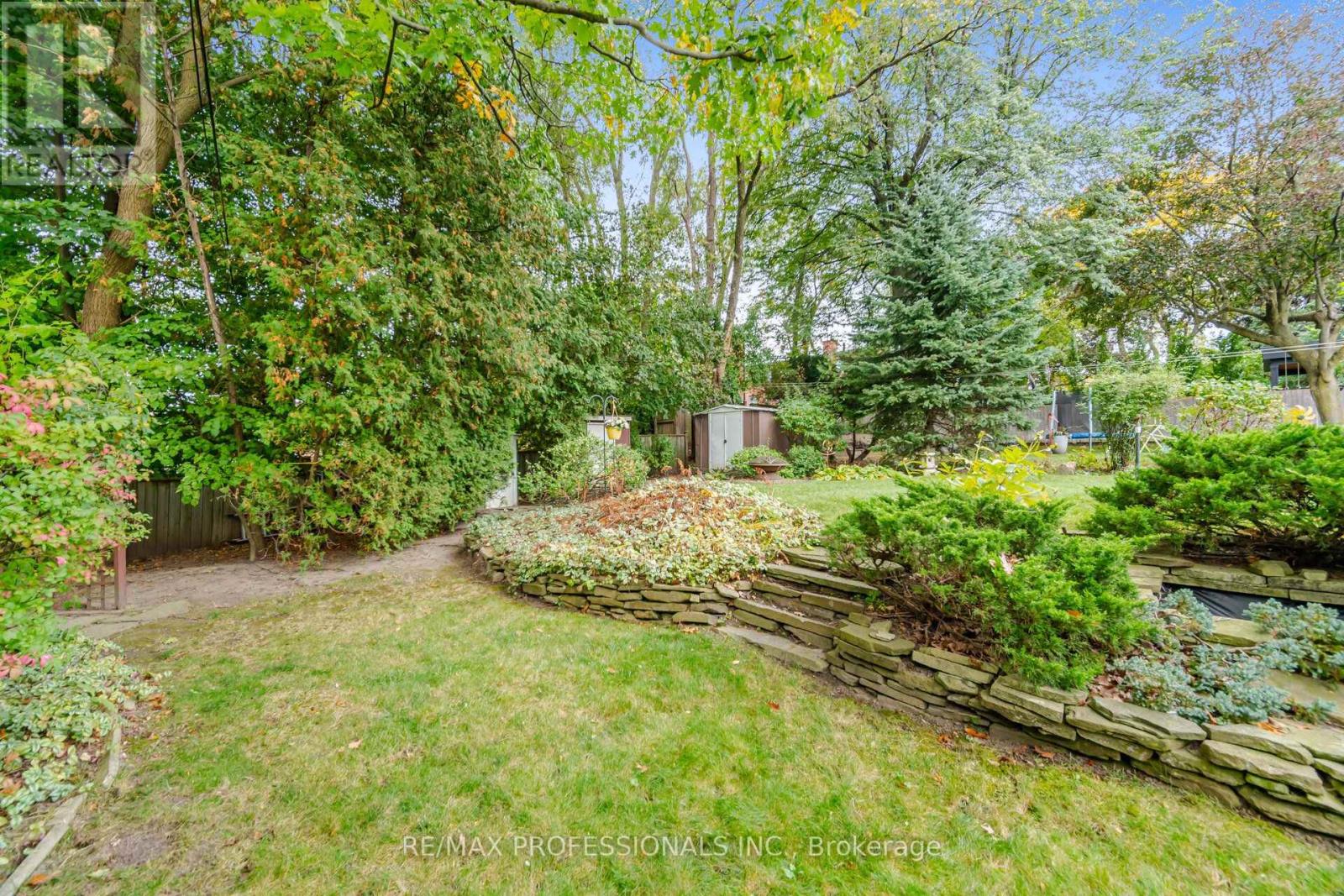9 Humber Ridge Drive — photo 44