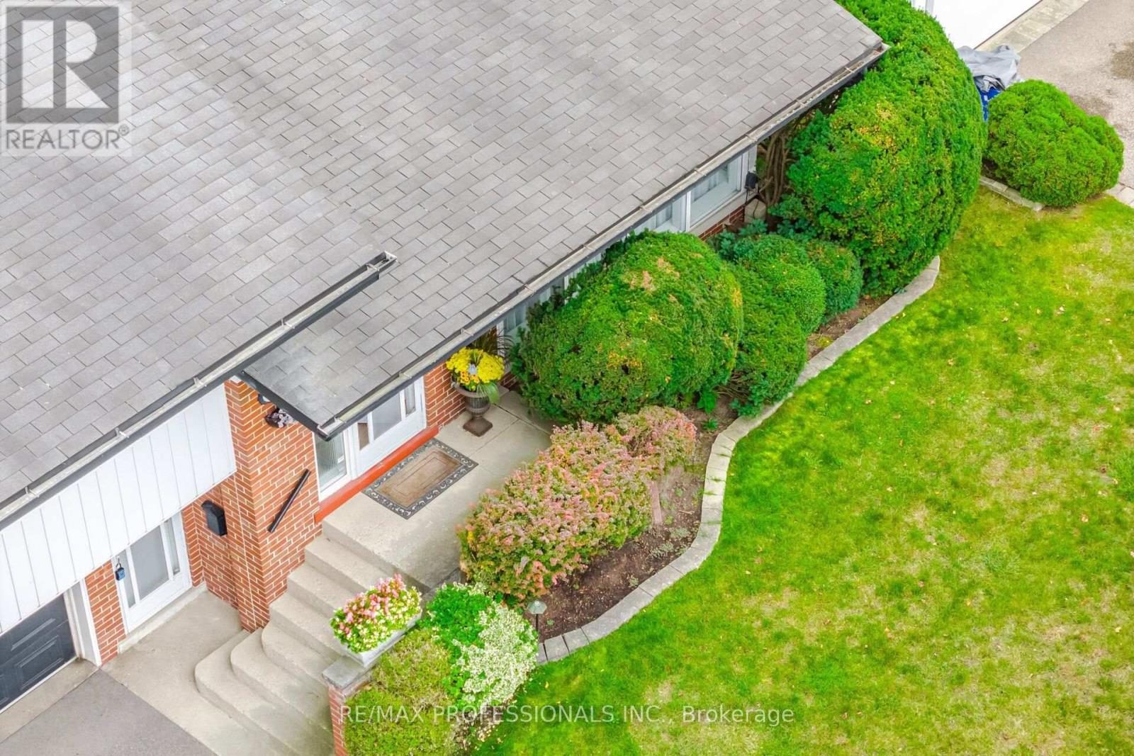 9 HUMBER RIDGE DRIVE - 5