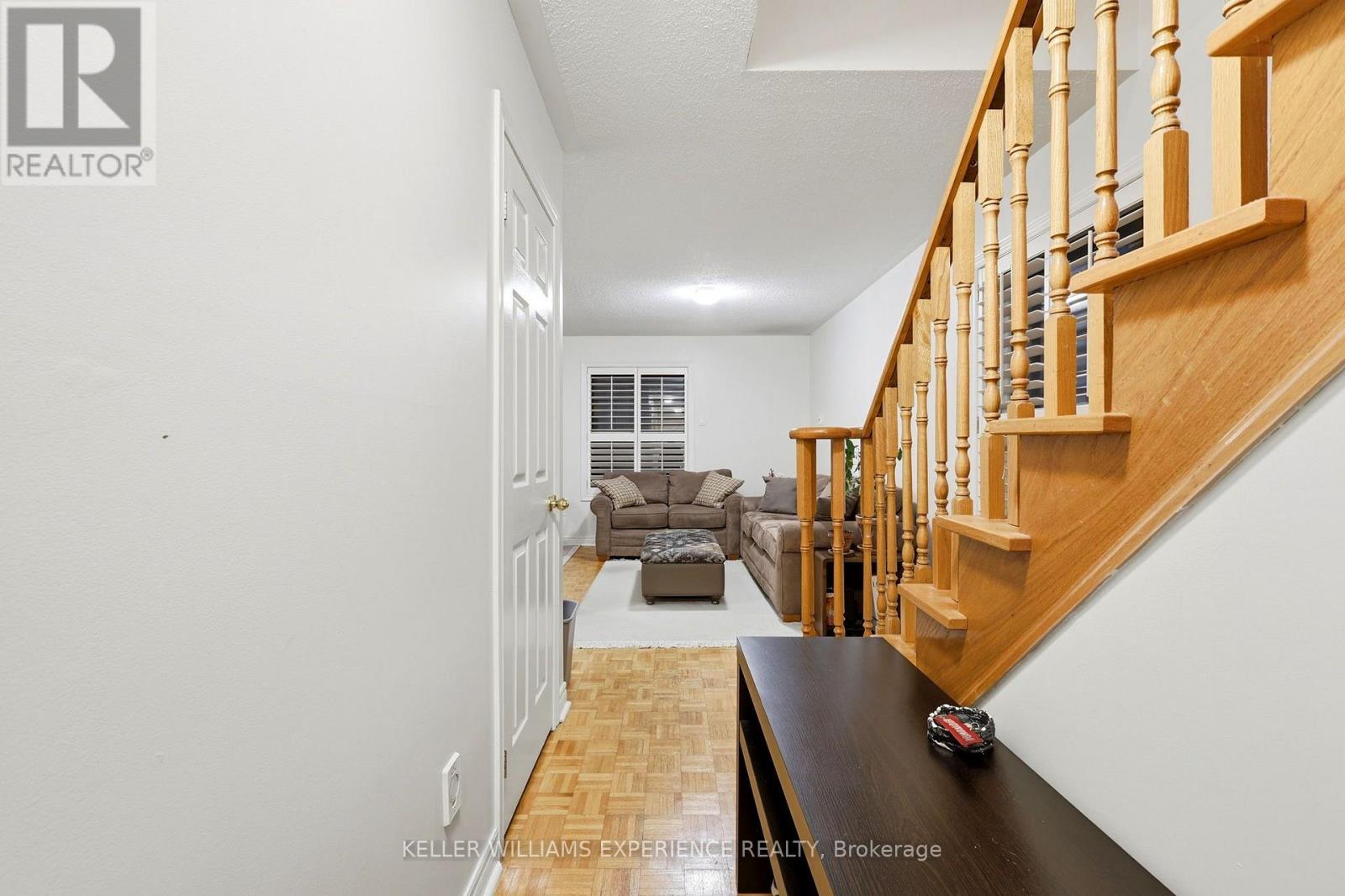 13 Katrina Court, Toronto, ON photo 7