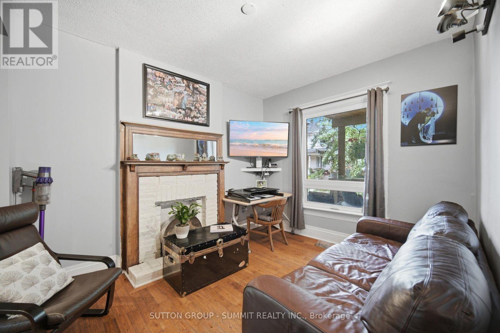 500 INDIAN Grove, Toronto, ON photo 6