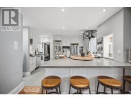 500 Indian Grove, Toronto, ON M6P2H9 Photo 12