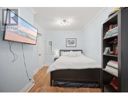 500 Indian Grove, Toronto, ON M6P2H9 Photo 20