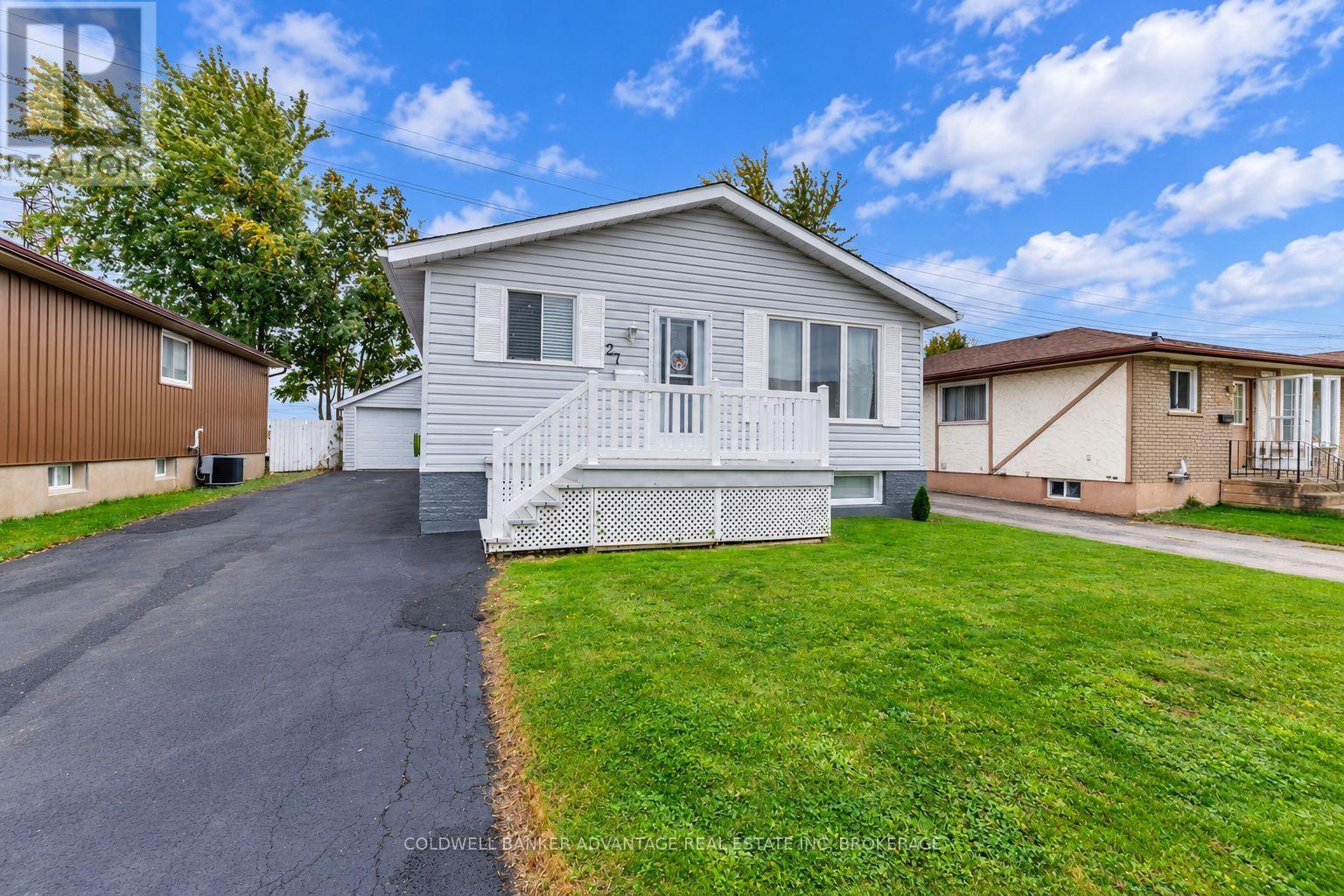 27 Chantal Court — photo 2