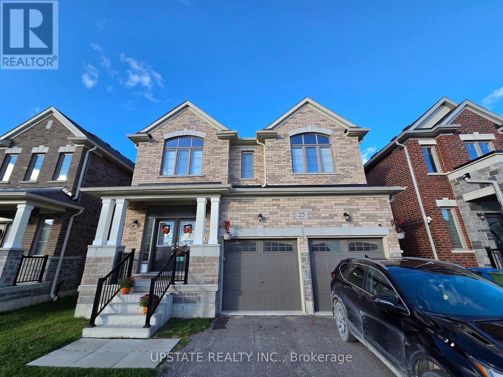 25 Doc Lougheed Avenue