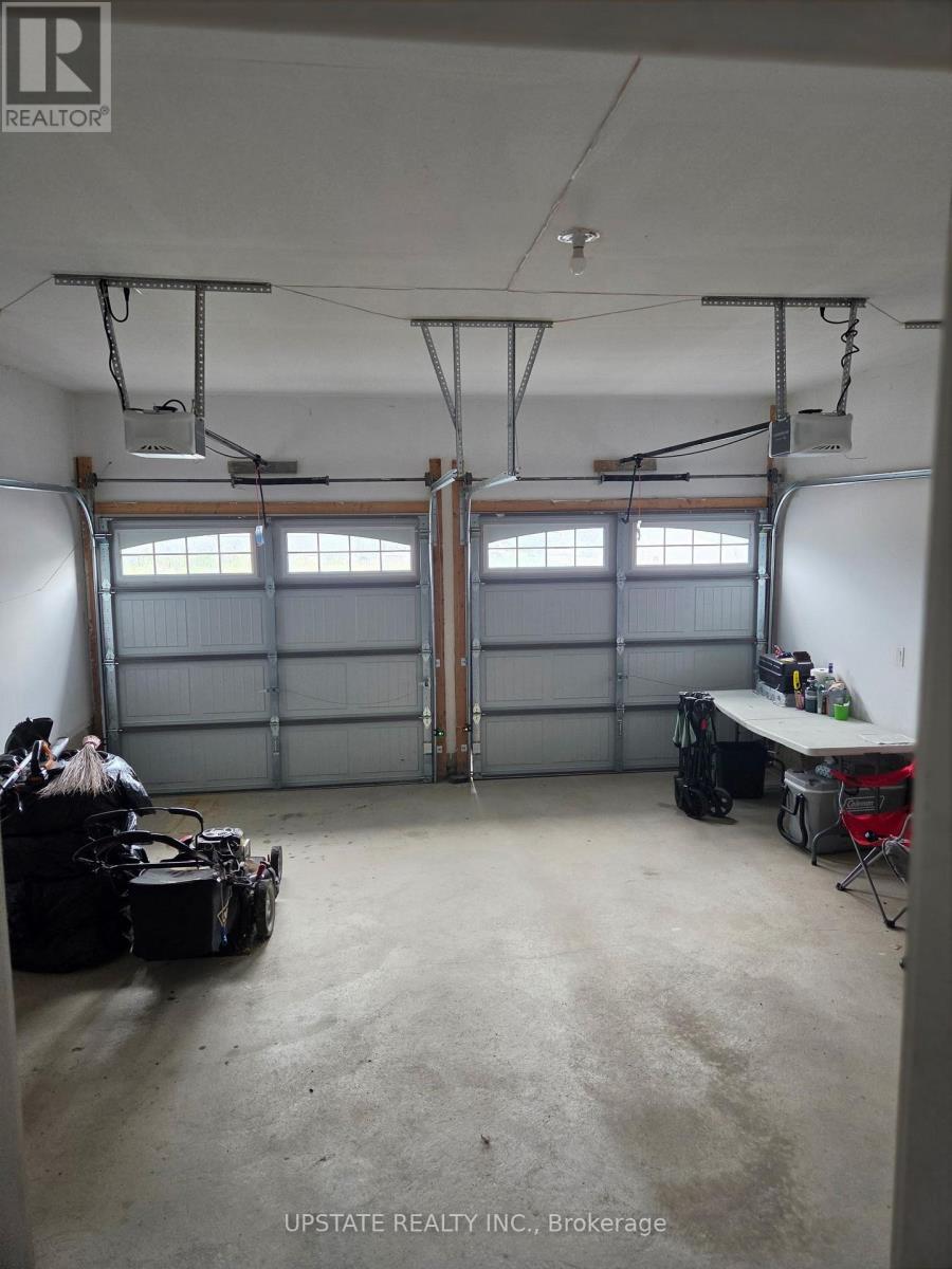 25 Doc Lougheed Avenue — photo 15