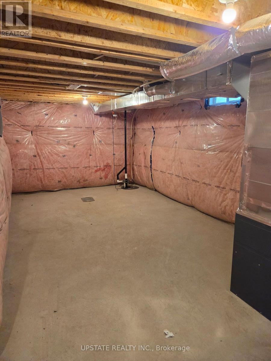 25 Doc Lougheed Avenue — photo 16