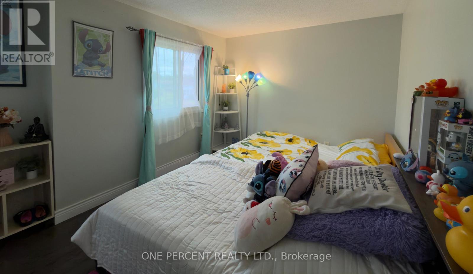 #5 65 DORCHESTER BOULEVARD - 11
