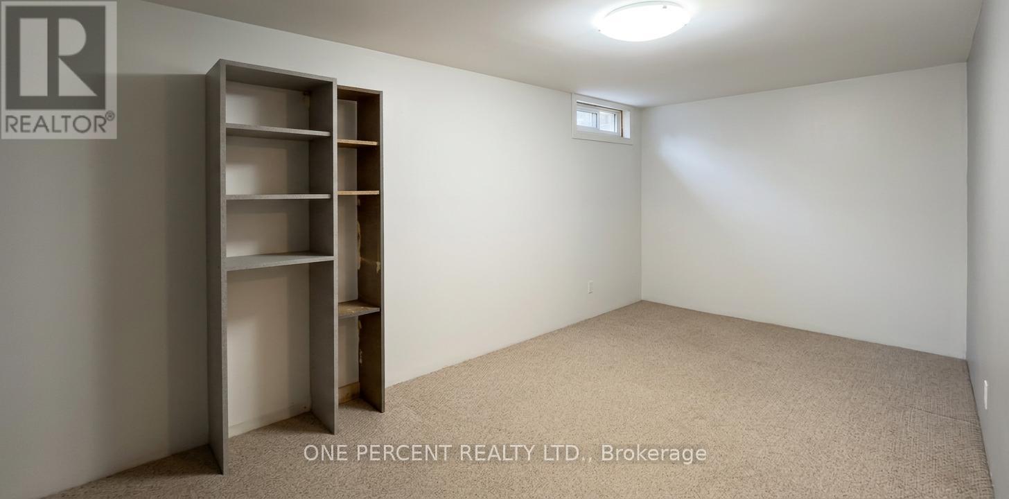 #5 65 DORCHESTER BOULEVARD - 22