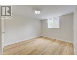 B - 35 Second Avenue, Kitchener, ON N2C1N4 Photo 13