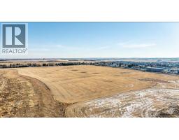 36 NW Rural, Penhold — photo 7