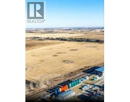 36 NW Rural, Penhold — photo 6