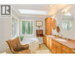 1753 Peerless Rd, Shawnigan Lake, BC V0R1L0 Photo 27