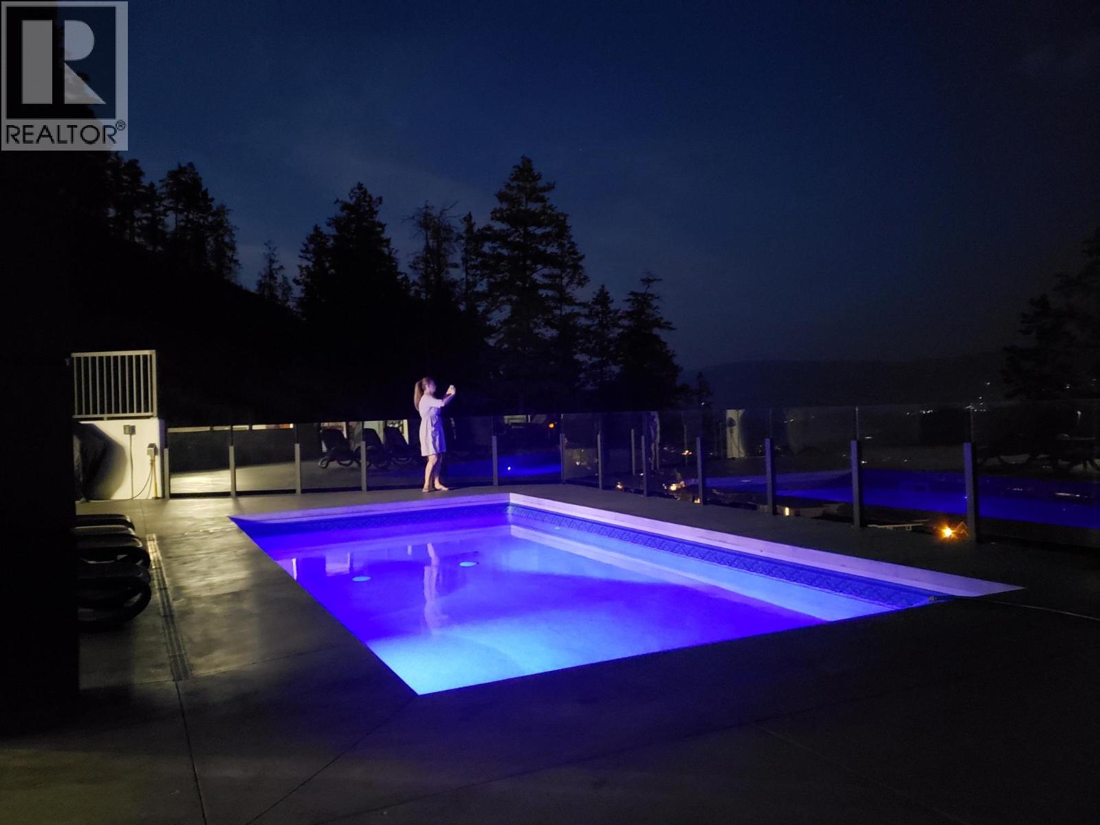  274 Summer Wood Drive, Kelowna