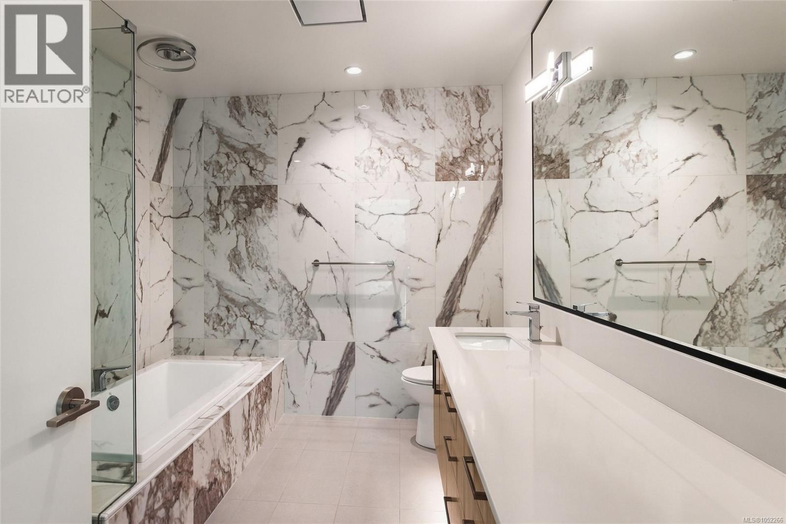 #2 2525 Rothesay Ave - 20